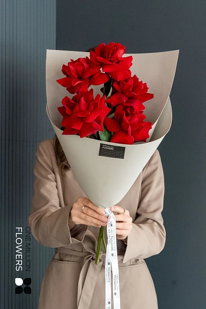 Букет из 5 французских роз "Фридом" Эквадор